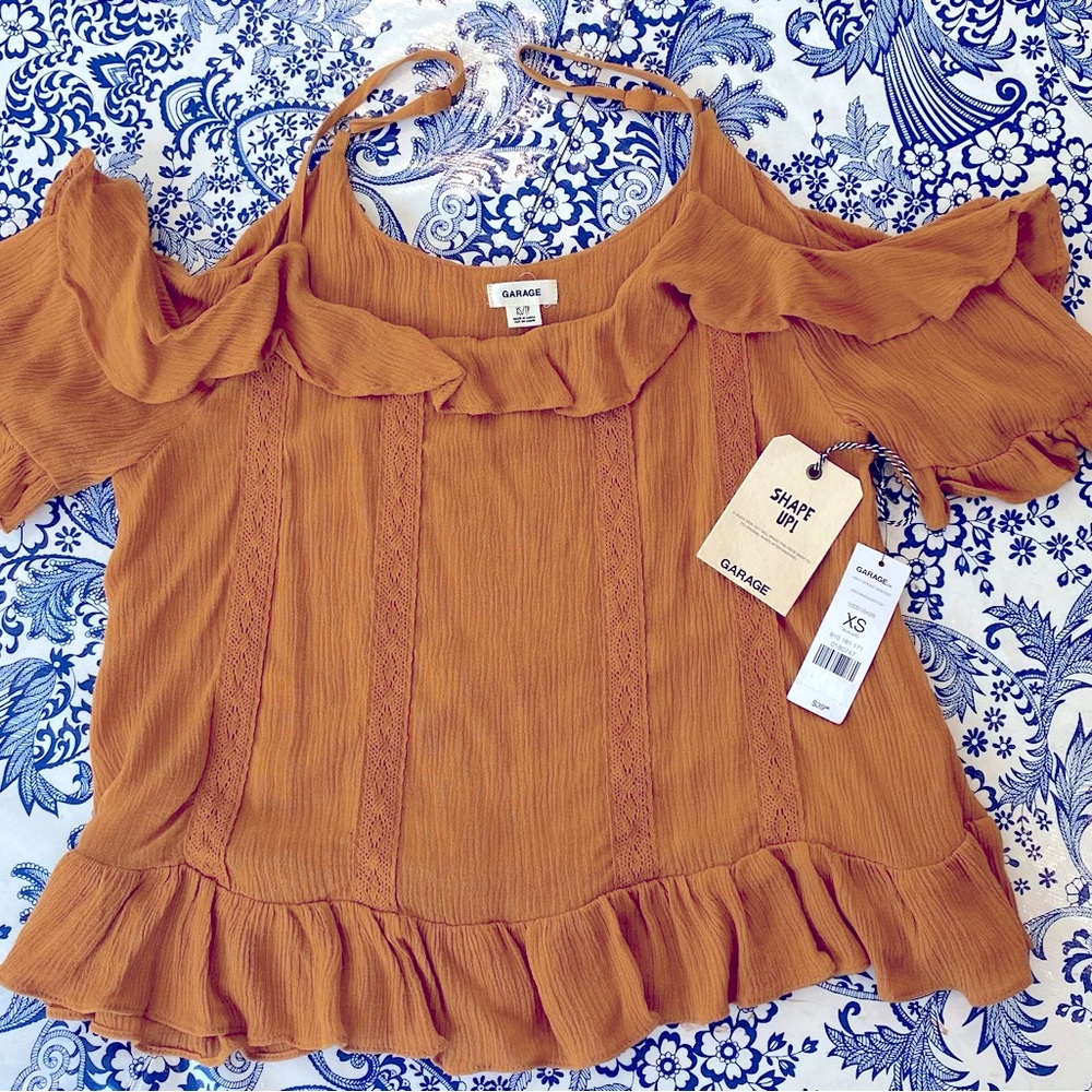 NWT Garage top